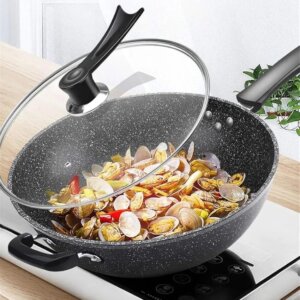 مقلاة مع غطاء Frying pan with lid