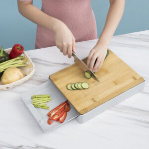 لوح تقطيع مع جارور Bamboo Cutting Board
